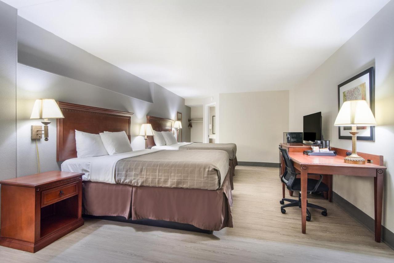 The Townhouse Inn Highpoint Exteriér fotografie