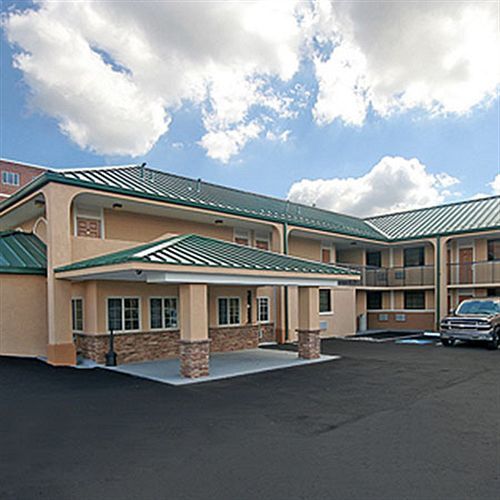 The Townhouse Inn Highpoint Exteriér fotografie